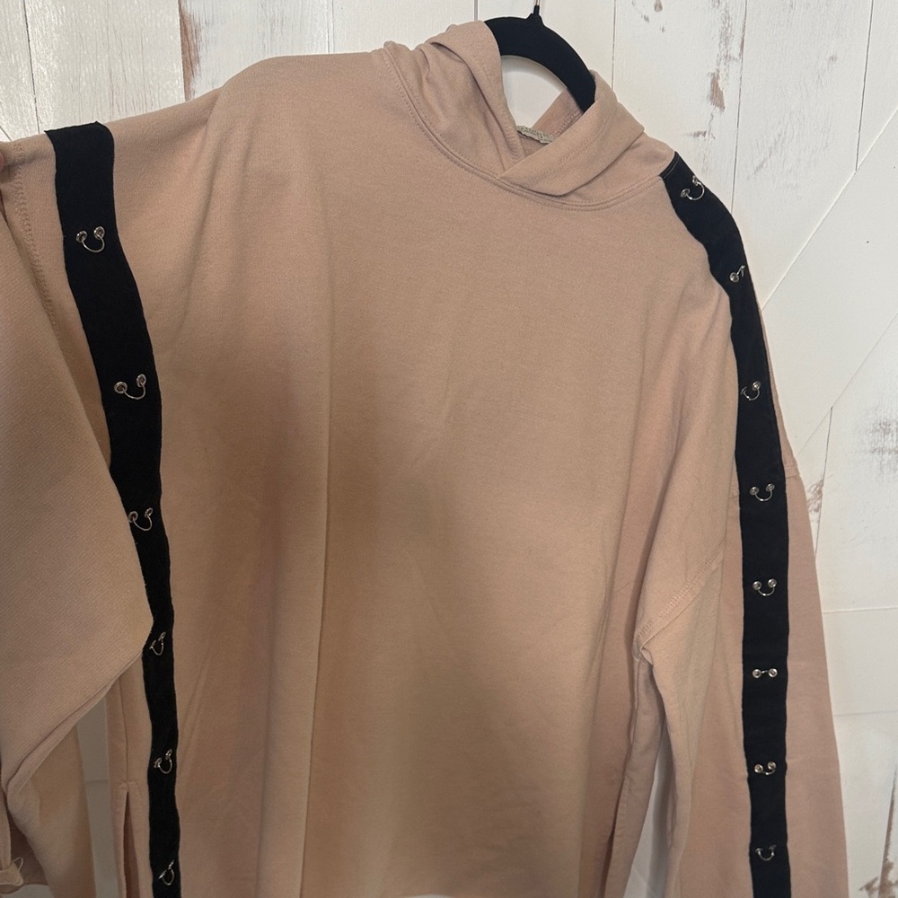 Zara Beige Hoodie with Black Snap Trim Detail - Picture 2 of 8